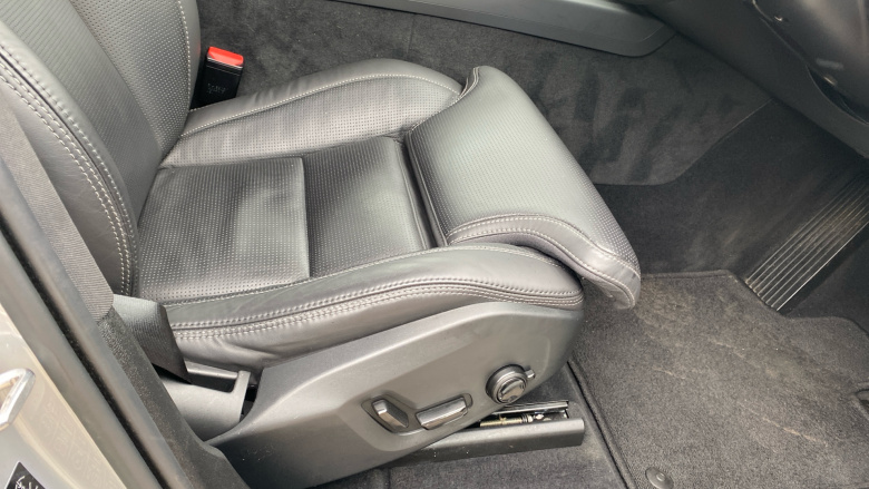 Volvo Xc60 2.0 B5P Inscription 5dr AWD Geartronic Petrol Estate